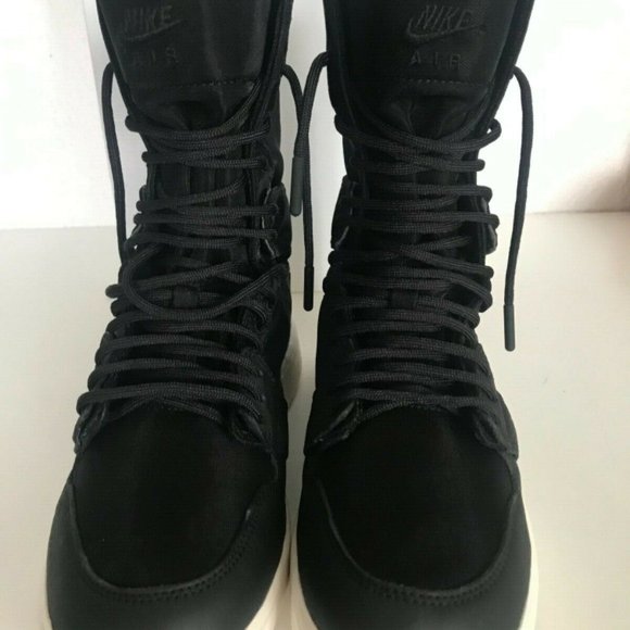 Air Jordan 1 Explorer XX Womens Black Lifestyle Sn - Picture 2 of 8